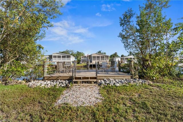 900 Henderson Creek DR A102, Naples, FL 34114