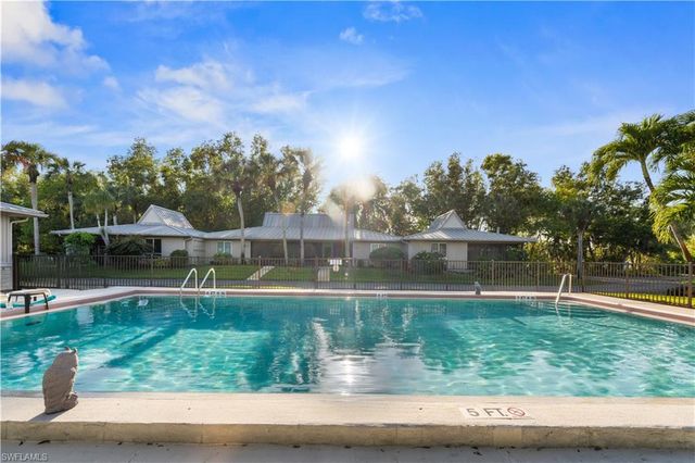 900 Henderson Creek DR A102, Naples, FL 34114
