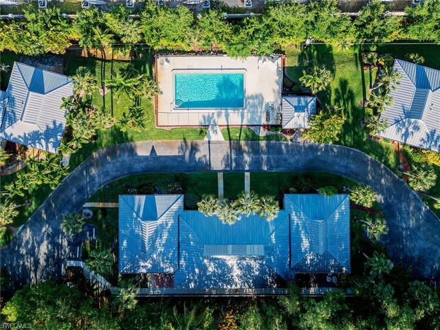 900 Henderson Creek DR A102, Naples, FL 34114