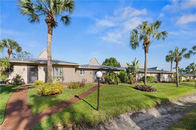 900 Henderson Creek DR A102, Naples, FL 34114