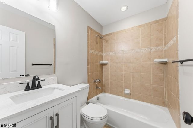 850 Robin Rd, Hillsborough Twp., NJ 08844