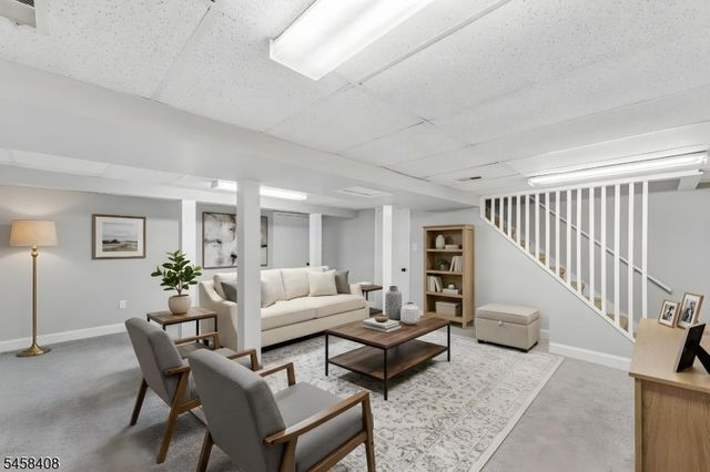 850 Robin Rd, Hillsborough Twp., NJ 08844