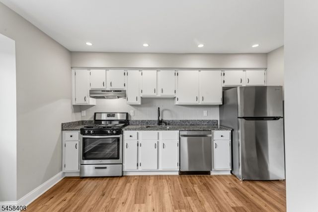 850 Robin Rd, Hillsborough Twp., NJ 08844