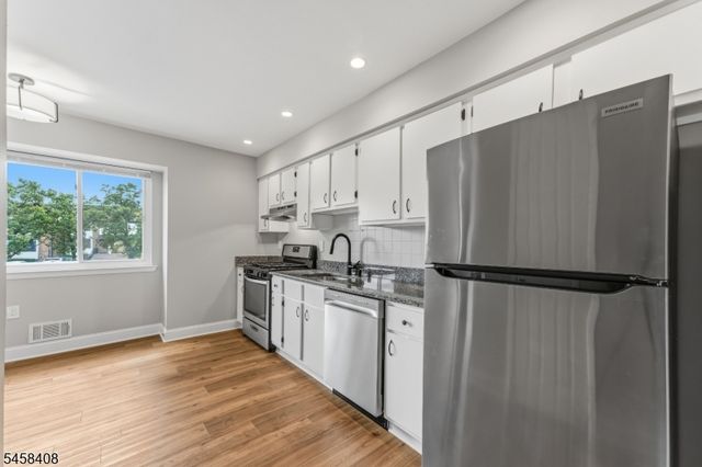 850 Robin Rd, Hillsborough Twp., NJ 08844