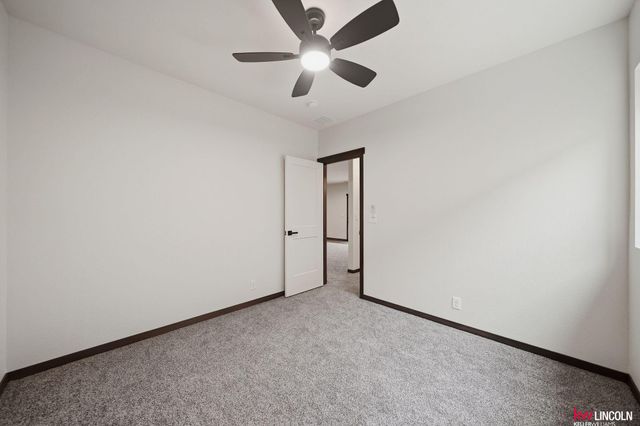 1044 Tuscan Trail, Hickman, NE 68372