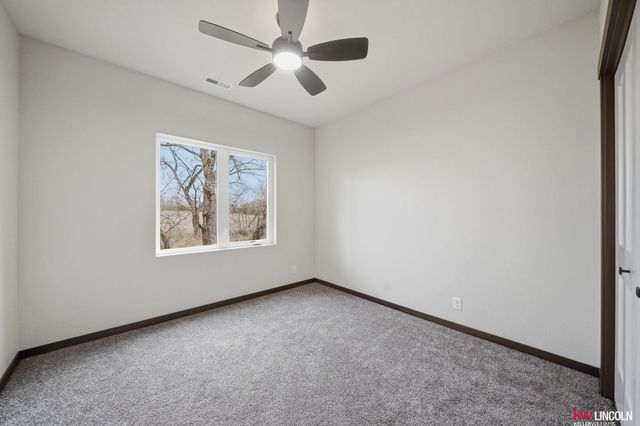 1044 Tuscan Trail, Hickman, NE 68372