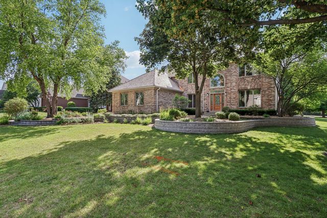 641 Mason Lane, Lake In The Hills, IL 60156