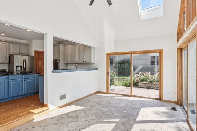 641 Mason Lane, Lake In The Hills, IL 60156