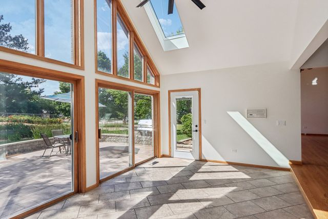 641 Mason Lane, Lake In The Hills, IL 60156