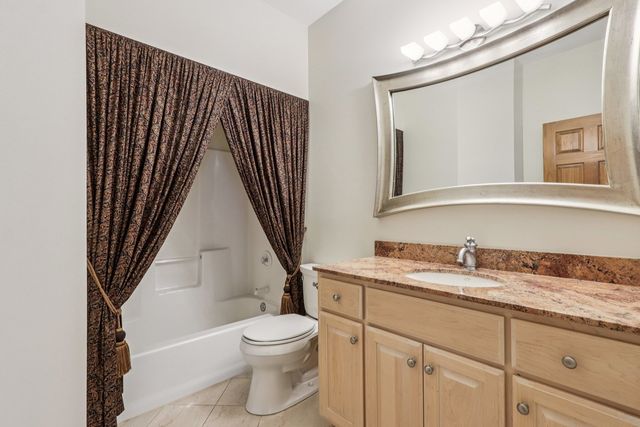 641 Mason Lane, Lake In The Hills, IL 60156