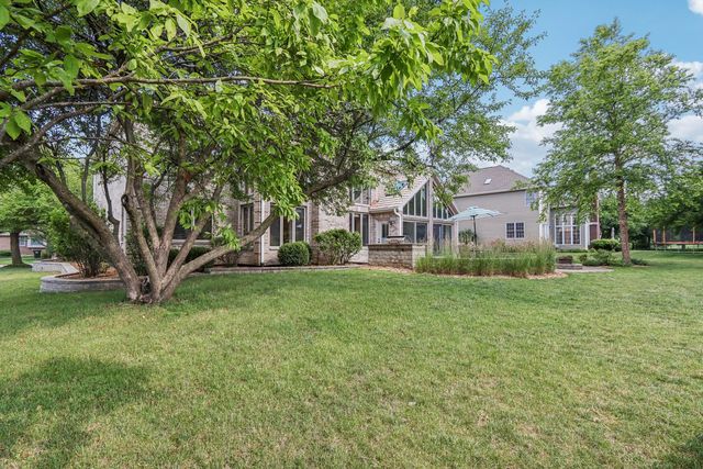 641 Mason Lane, Lake In The Hills, IL 60156
