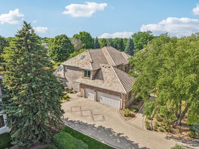 641 Mason Lane, Lake In The Hills, IL 60156