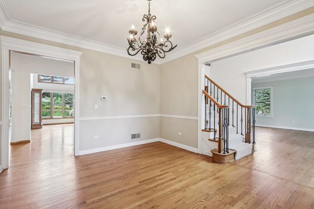 641 Mason Lane, Lake In The Hills, IL 60156