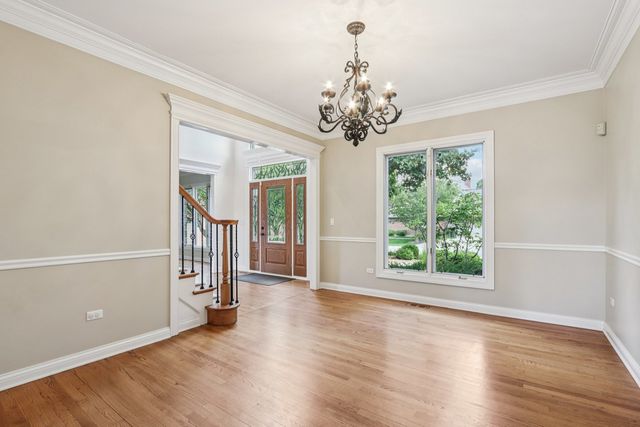 641 Mason Lane, Lake In The Hills, IL 60156