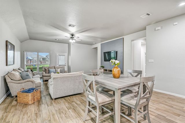 305 Bordeaux Court, Alvin, TX 77511