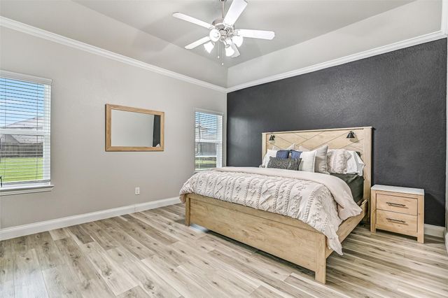 305 Bordeaux Court, Alvin, TX 77511