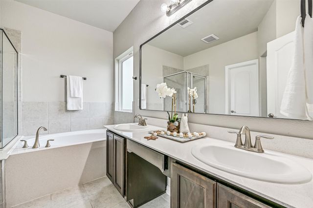 305 Bordeaux Court, Alvin, TX 77511