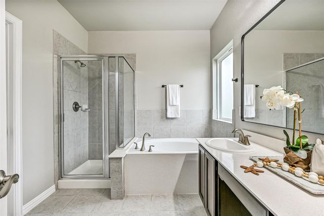 305 Bordeaux Court, Alvin, TX 77511