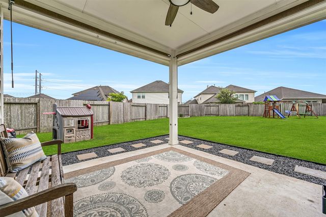 305 Bordeaux Court, Alvin, TX 77511