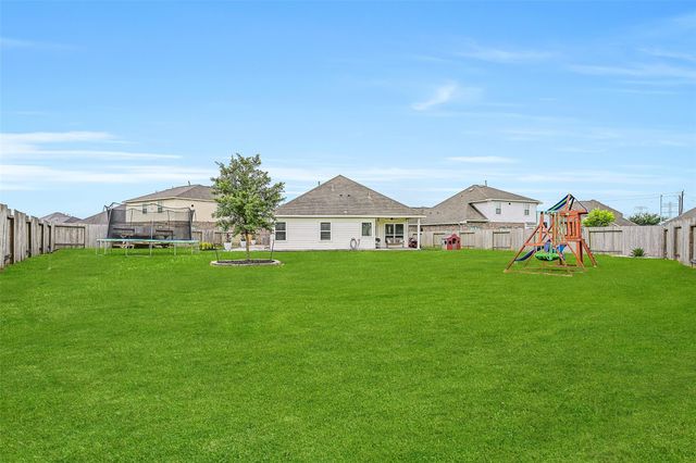 305 Bordeaux Court, Alvin, TX 77511