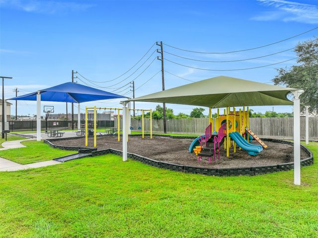 305 Bordeaux Court, Alvin, TX 77511