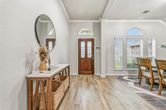305 Bordeaux Court, Alvin, TX 77511