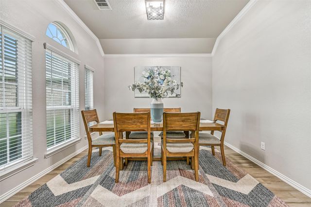 305 Bordeaux Court, Alvin, TX 77511