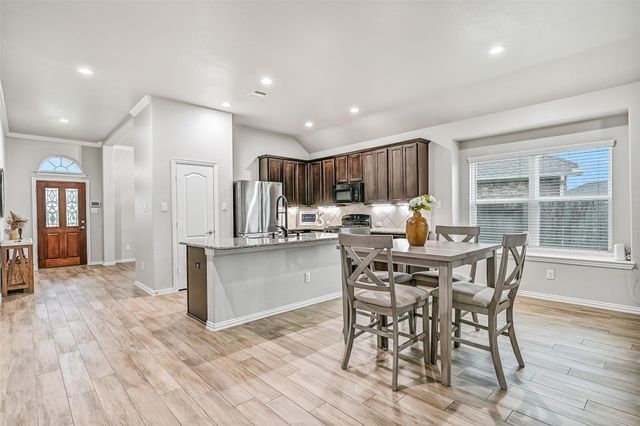 305 Bordeaux Court, Alvin, TX 77511
