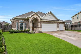 305 Bordeaux Court, Alvin, TX 77511