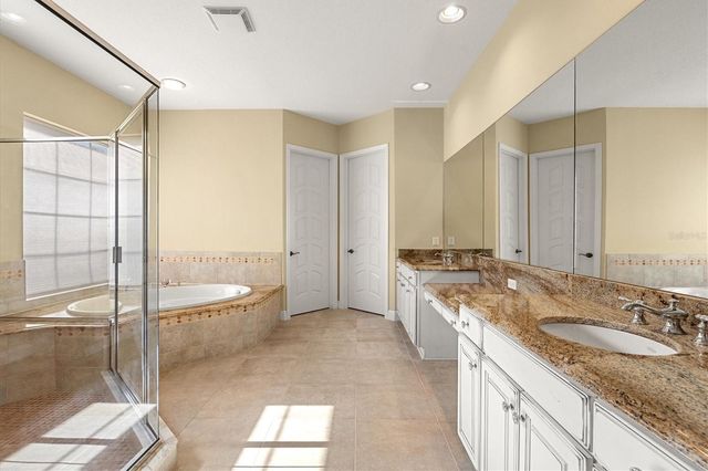 7203 CHATSWORTH COURT, University Park, FL 34201