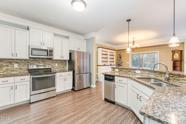 110 Lexington Avenue, Zebulon, NC 27597