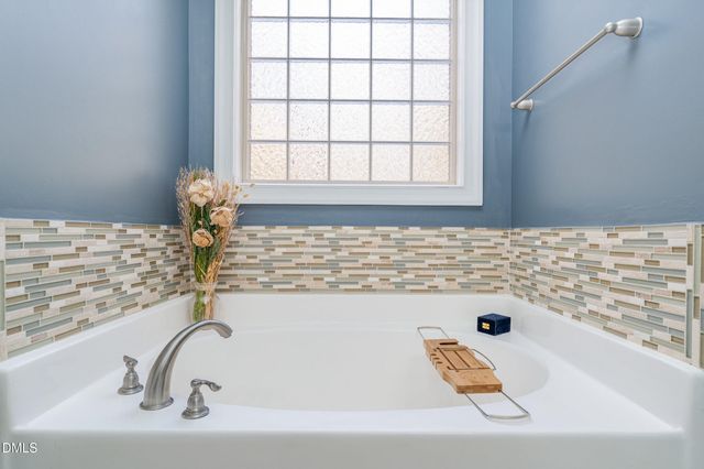 110 Lexington Avenue, Zebulon, NC 27597