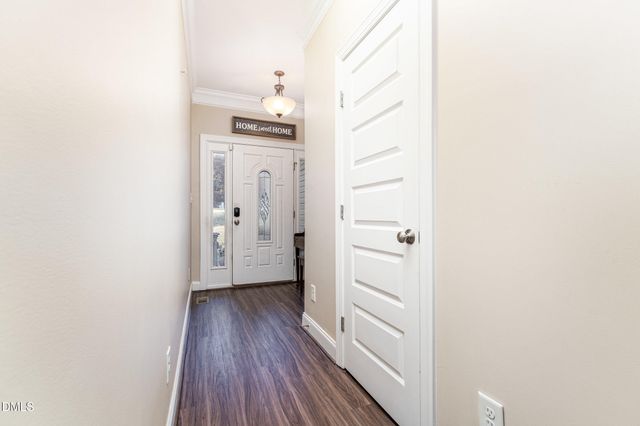 110 Lexington Avenue, Zebulon, NC 27597