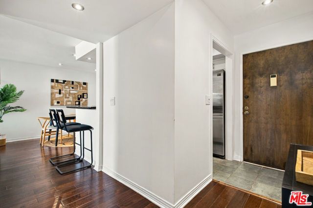1215 N Olive Drive 306, West Hollywood, CA 90069