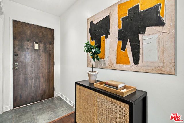 1215 N Olive Drive 306, West Hollywood, CA 90069