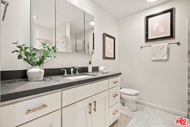 1215 N Olive Drive 306, West Hollywood, CA 90069