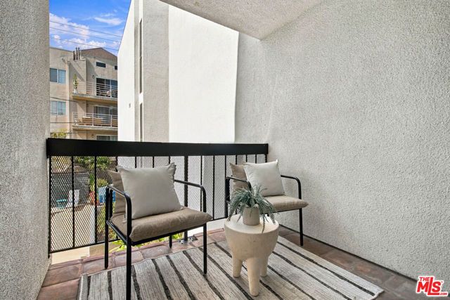 1215 N Olive Drive 306, West Hollywood, CA 90069