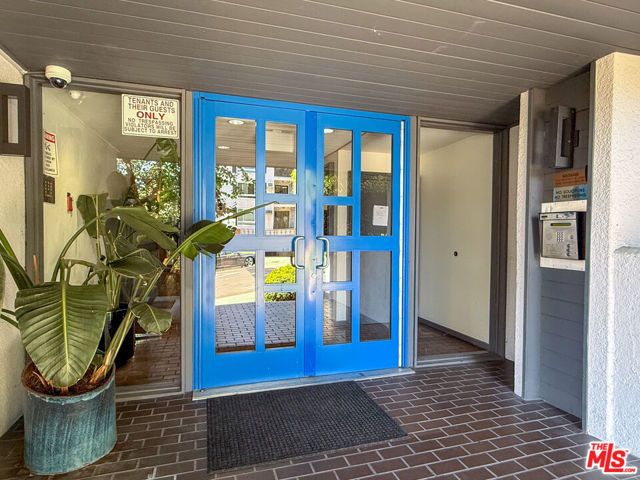 1215 N Olive Drive 306, West Hollywood, CA 90069