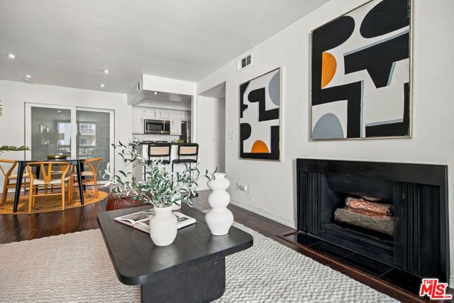 1215 N Olive Drive 306, West Hollywood, CA 90069