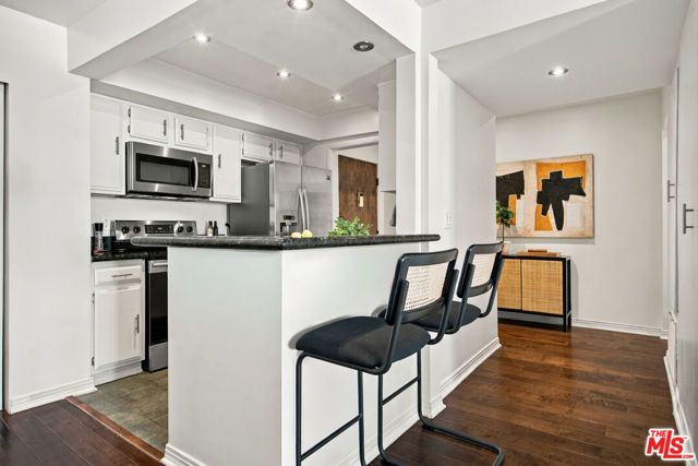 1215 N Olive Drive 306, West Hollywood, CA 90069