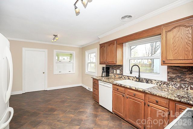 121 Marshdale Avenue SW, Concord, NC 28025