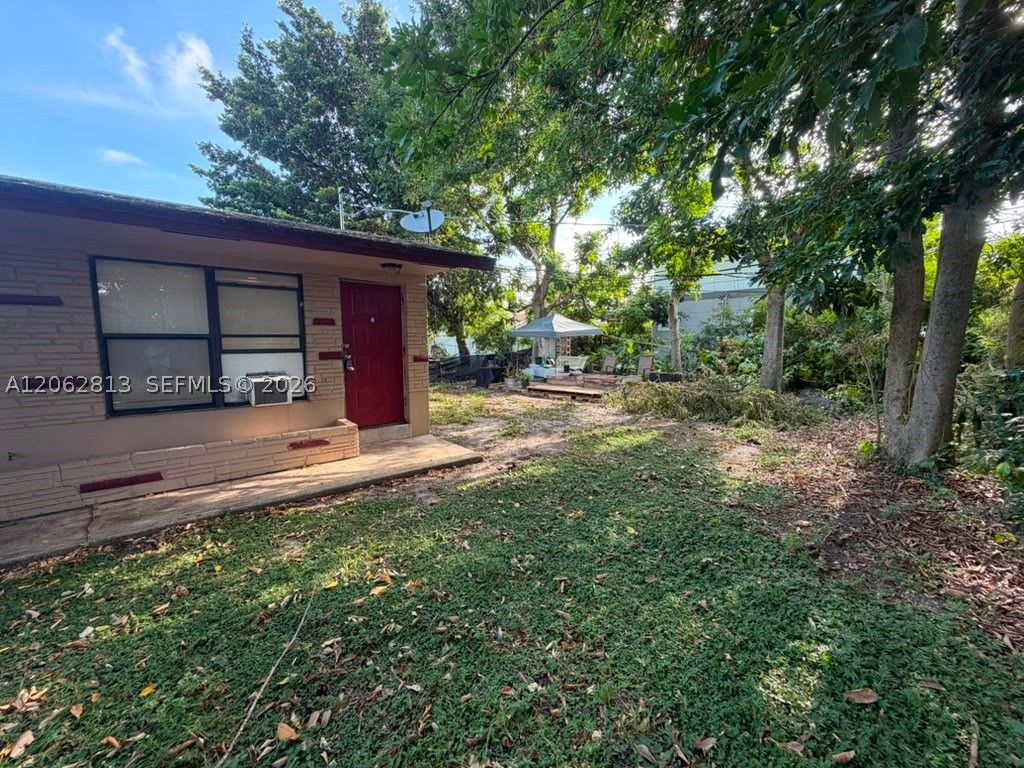 812 NW 4th Ave 2, Fort Lauderdale, FL 33311