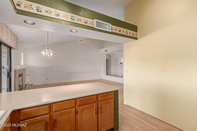 10245 E Essex Village Drive, Tucson, AZ 85748