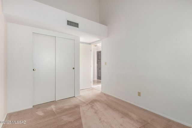 10245 E Essex Village Drive, Tucson, AZ 85748