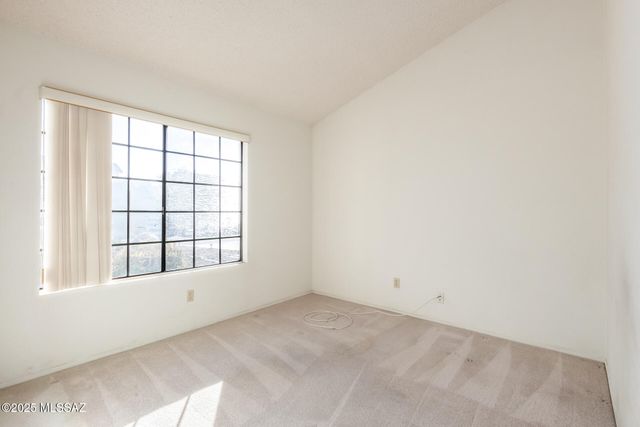 10245 E Essex Village Drive, Tucson, AZ 85748