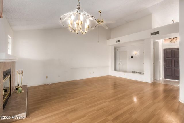 10245 E Essex Village Drive, Tucson, AZ 85748