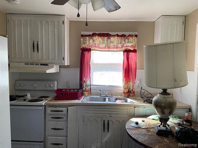 5401 Detroit Street, Flint, MI 48505