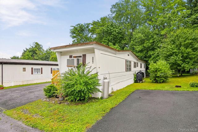 327 Currycross Road, New Windsor, NY 12553
