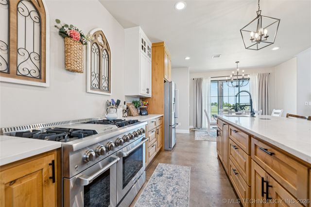 23960 E 710 Road, Wagoner, OK 74467