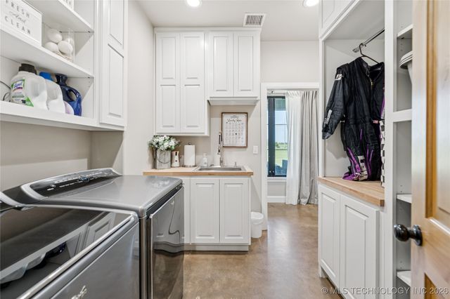 23960 E 710 Road, Wagoner, OK 74467